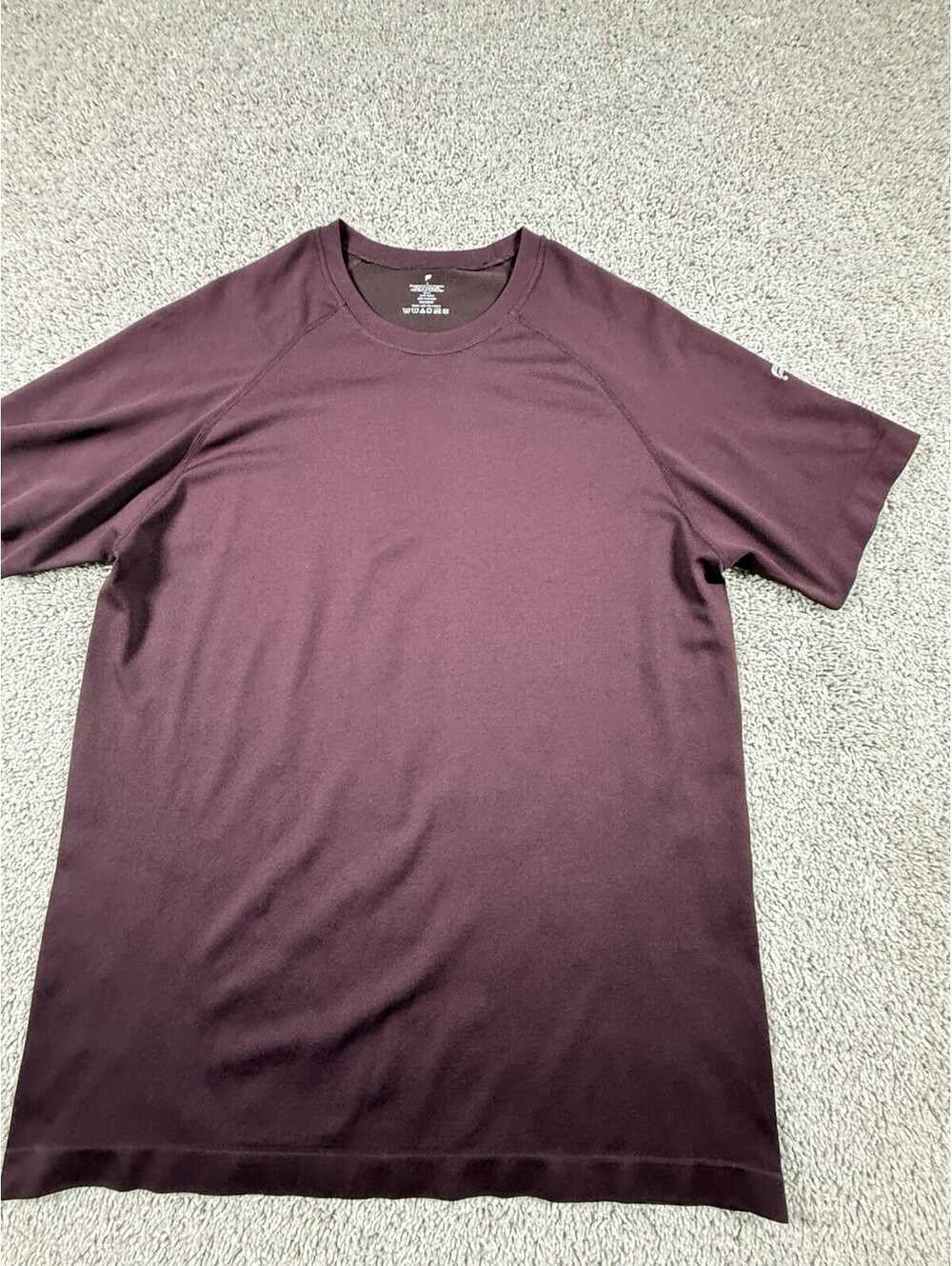 Fabletics Women’s Large T Shirt Microfiber Burgundy Short Sleeve